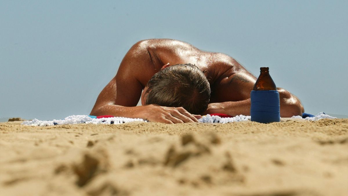 Landlord Wins Right To Sunbathe Naked Despite Complaints From Tenants